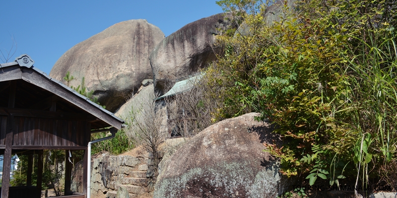 【写真】しまなみ海道の立寄りスポット：向島のパワースポット岩屋巨石