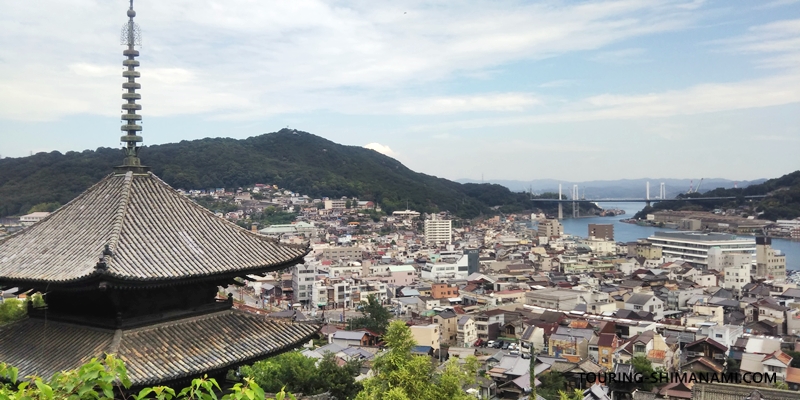 しまなみ海道の起終点、尾道の町並みと観光風景