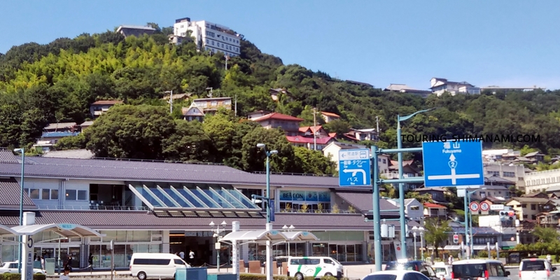 新しく建て直された尾道駅と千光寺公園視点台