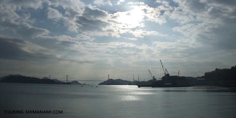 【写真】来島海峡大橋を望む絶景展望台：大角鼻からの来島海峡大橋全景の展望