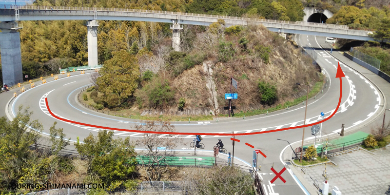 【写真】糸山展望台：自転車専用道に入らずにそのまま道なりに