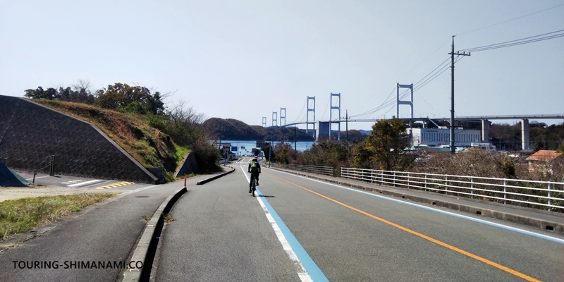 【写真】しまなみ海道ならではの事故が多い地点：長い直線の下り坂