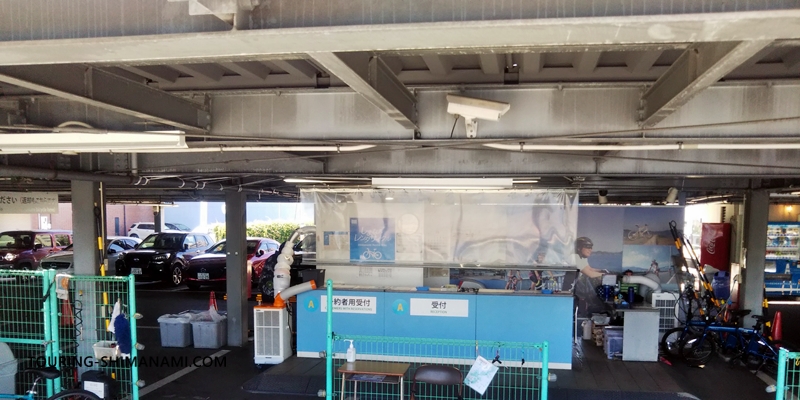 【写真】尾道駅の自転車組立場やバスターミナルなどの施設：尾道港レンタサイクルターミナルの受付場所