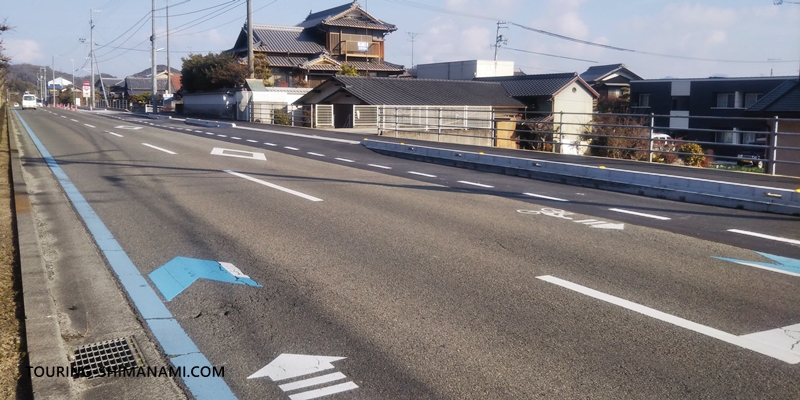 【写真】今治駅から来島海峡大橋へ：ほぼ完成状態になった自転車通行空間
