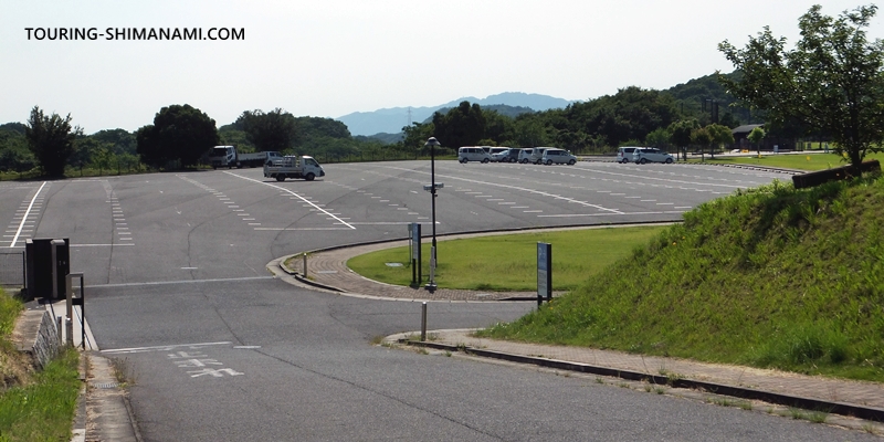 【写真】向島運動公園駐車場：272台が停められる第1駐車場の様子