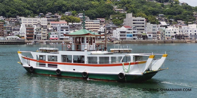 【写真】尾道駅前渡船：駅前渡船のお寺風デザインの舟「むかいしまⅡ」