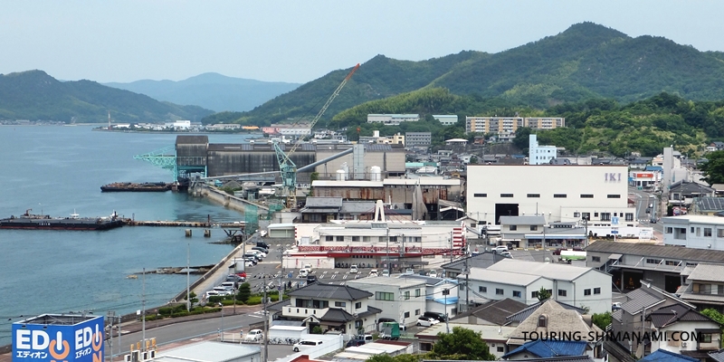 【写真】因島西側の外周コース：生口橋から因島田熊町方面の景色