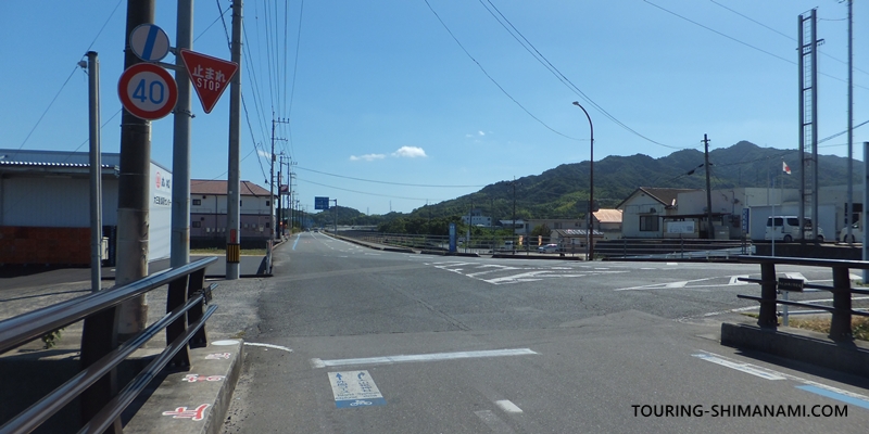 【写真】大三島の外周コース:大三島横断コースと外周コースの分岐交差点