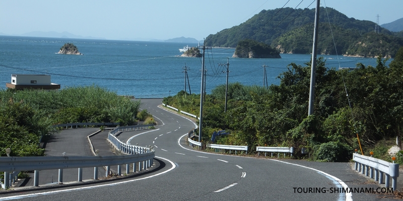 【写真】大三島の外周コース:ポスターや絵はがきにもなるくねくね道