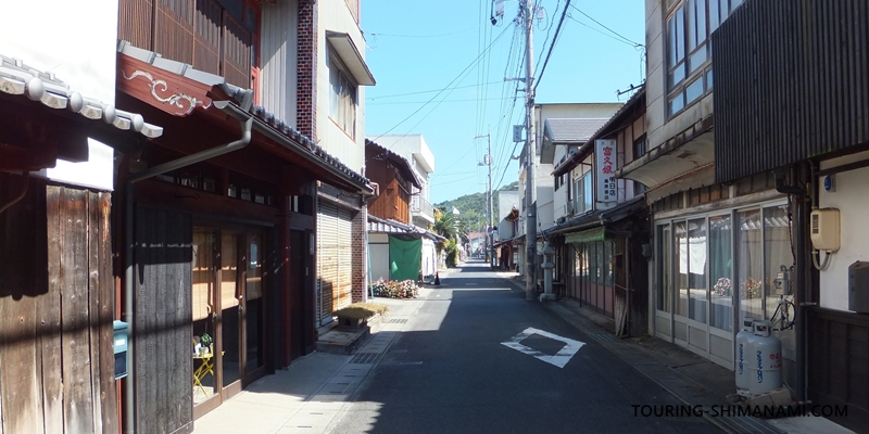【写真】大三島の外周コース:大山祇神社参道には素敵なお店が点在