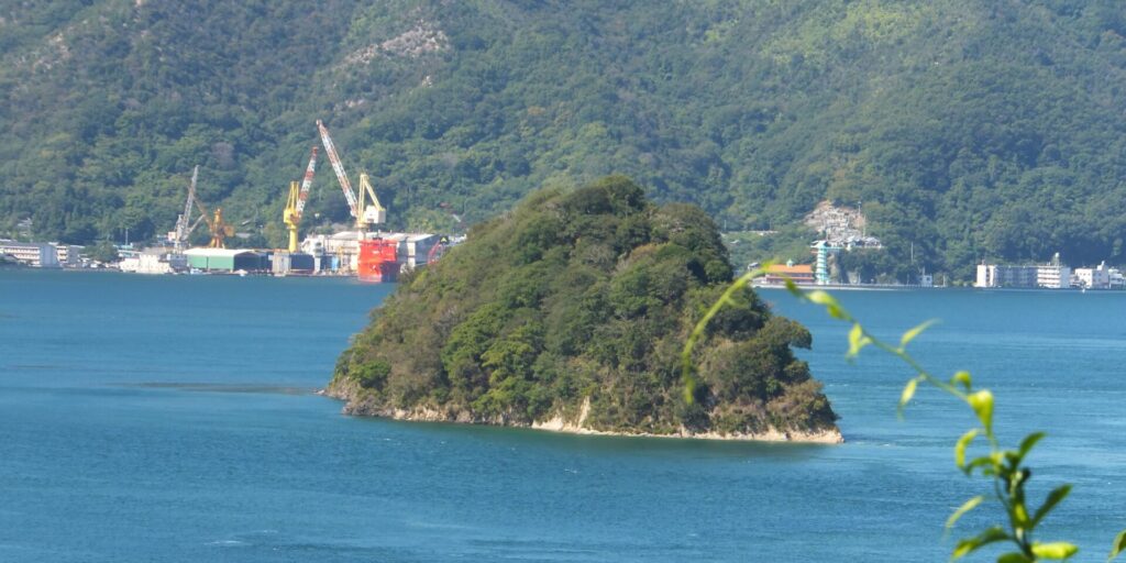 【写真】大三島の外周コース:別名ニワトリ島と呼ばれる福島