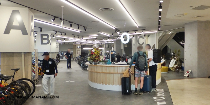 【写真】尾道駅前レンタサイクルターミナル:レンタサイクルの受付はすぐ目の前に